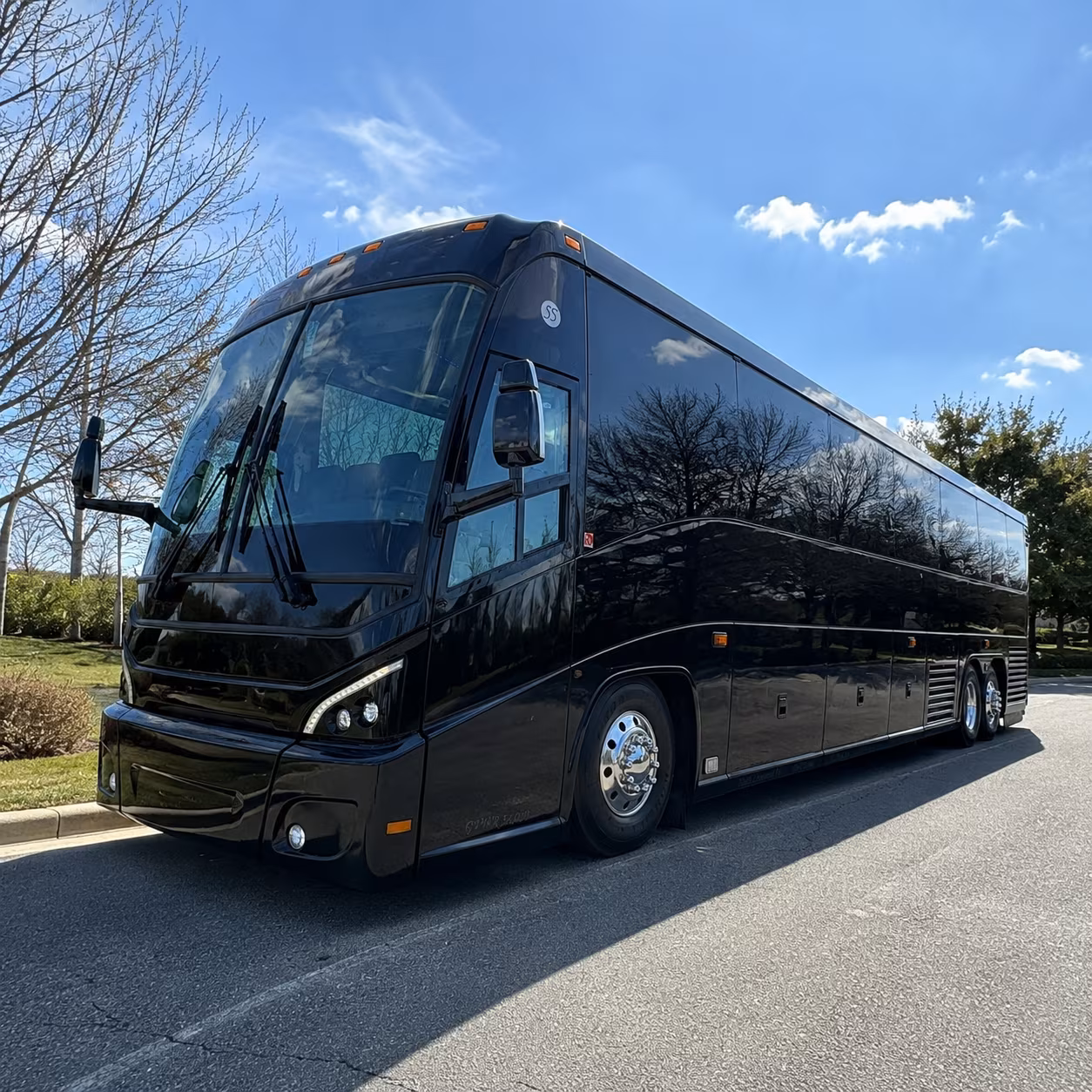 charter bus shuttles between providence and naval station newport